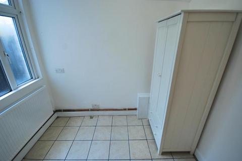 3 bedroom flat to rent, NORTON ROAD, WEMBLEY, MIDDLESEX, HA0 4RE