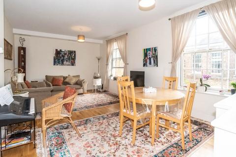 2 bedroom apartment for sale, Royal Drive, London N11