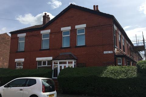 2 bedroom end of terrace house to rent, Ivygreen Road, Chorlton