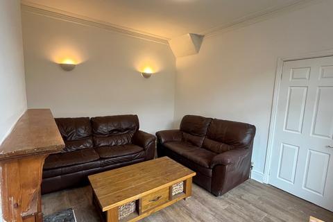 2 bedroom end of terrace house to rent, Ivygreen Road, Chorlton