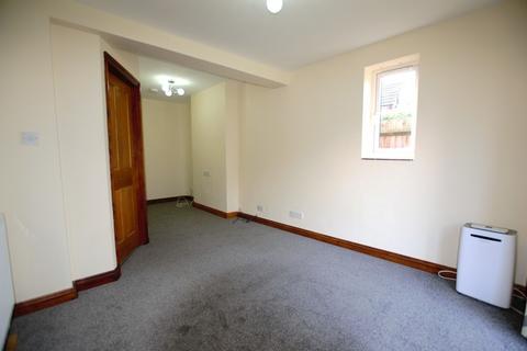 4 bedroom detached house to rent, Walkern Road, Stevenage