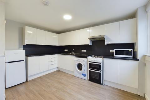 2 bedroom flat to rent, Calder Gardens, Sighthill, Edinburgh, EH11