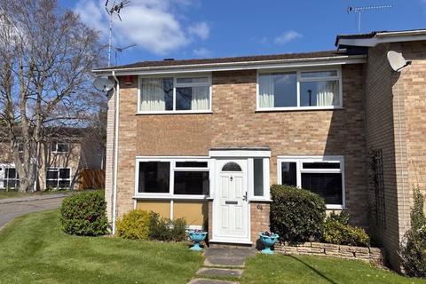 64 Ingleglen, Farnham Common, Slough, SL2 3QB