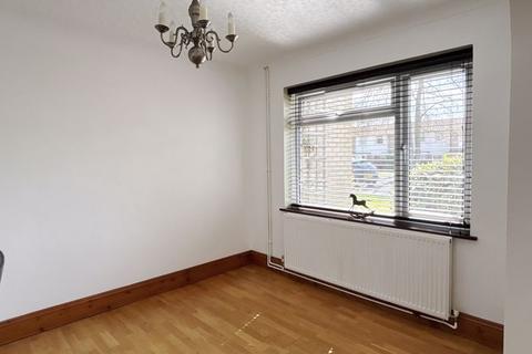 64 Ingleglen, Farnham Common, Slough, SL2 3QB