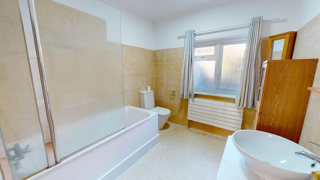 1050 12122025 105656