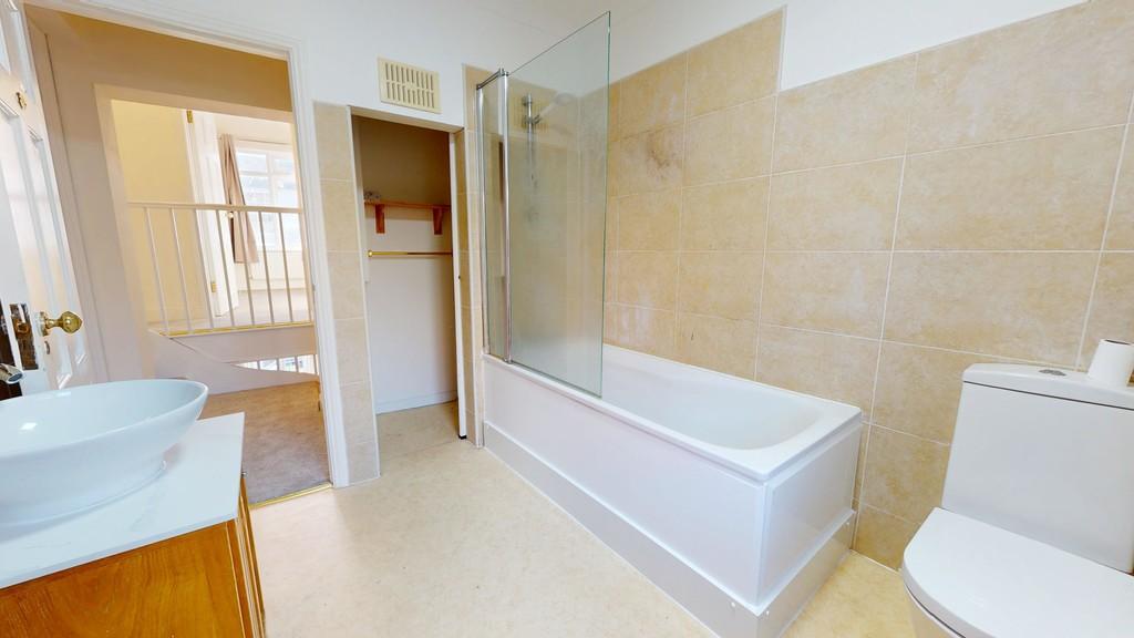 1050 12122025 105720