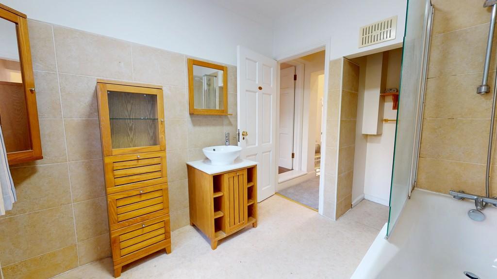 1050 12122025 105741