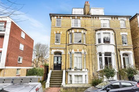 3 bedroom maisonette to rent, Cardigan Road,  Richmond,  TW10