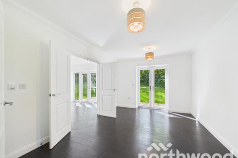 19 Campion Close, Ashford, TN25 4EF
