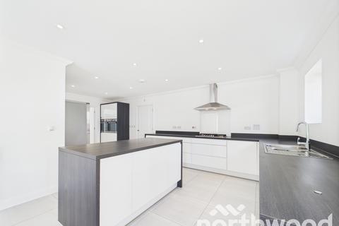 19 Campion Close, Ashford, TN25 4EF