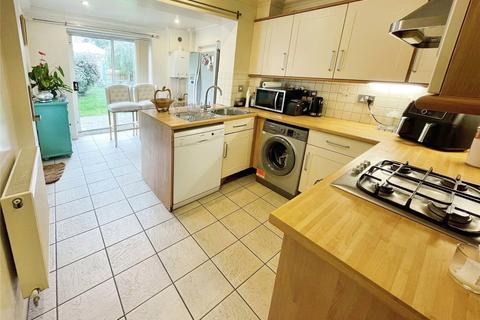 4 bedroom detached house for sale, Creasey Close, Hornchurch, RM11