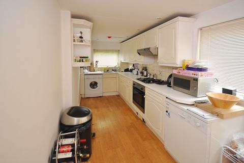 2 bedroom flat to rent, Dyne Road, Kilburn NW6