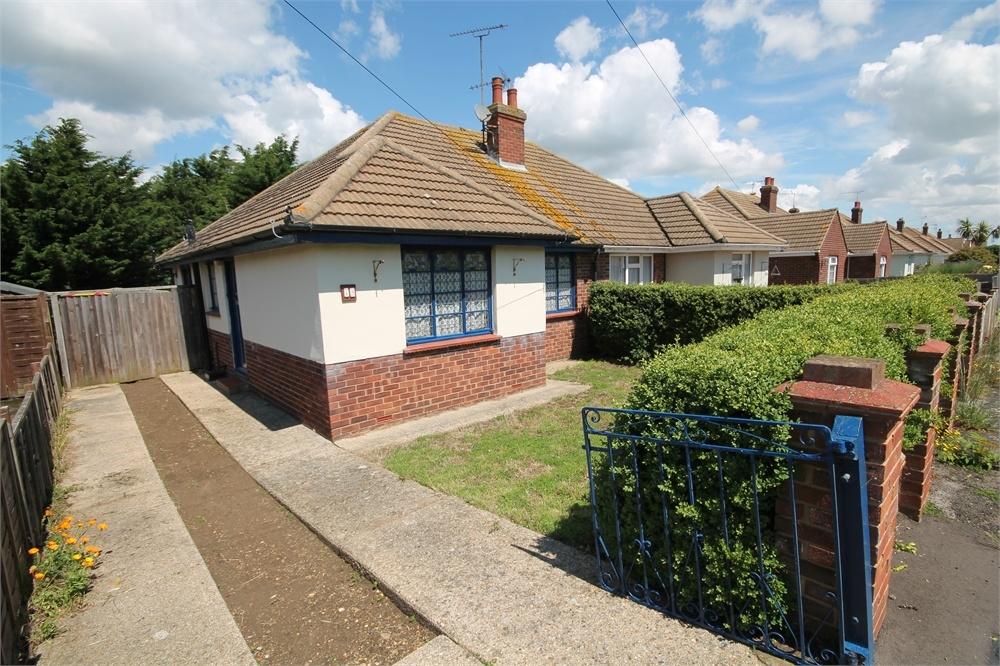 Brentwood Road, HOLLANDONSEA 2 bed semidetached bungalow £179,995