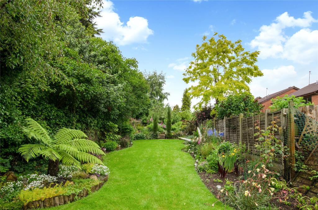 Easemore Road, Redditch, Worcestershire, B98 3 bed semidetached house