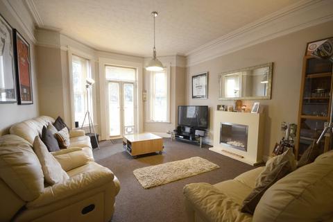 2 bedroom flat to rent, Portchester Road, Bournemouth BH8