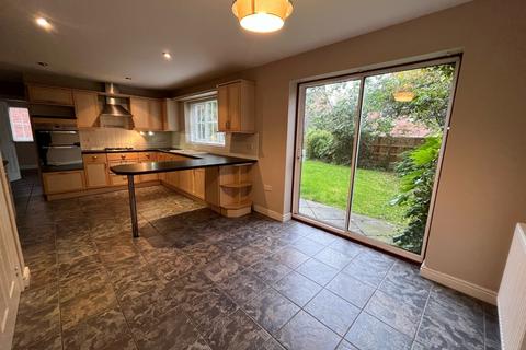 5 bedroom detached house to rent, Three Acres Lane, Shirley, Solihull, West Midlands, B90