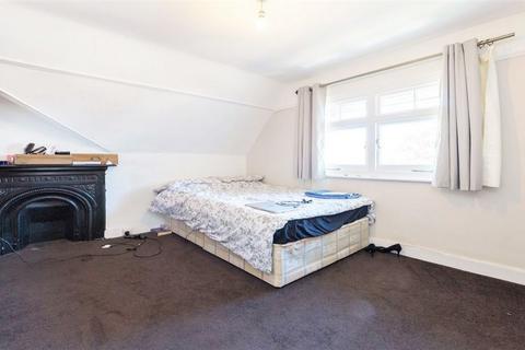2 bedroom flat to rent, NW2