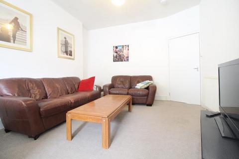 4 bedroom semi-detached house to rent, Erskine Street, Aberdeen,