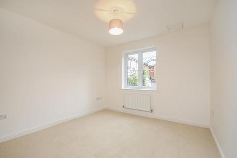 2 bedroom apartment to rent - Grand Central,  Aylesbury,  HP21