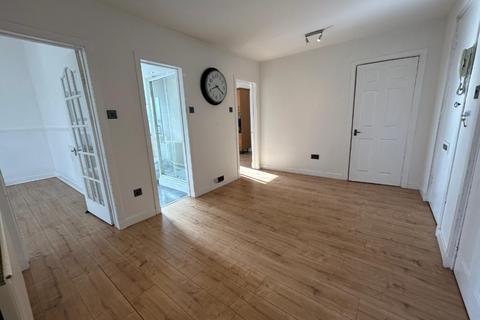 2 bedroom flat to rent, Ingleby Drive, Dennistoun, Glasgow, G31