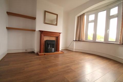 3 bedroom semi-detached house to rent, Hillview Road, High Wycombe HP13