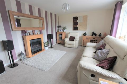 4 bedroom detached house to rent, Sydney Road, Crewe