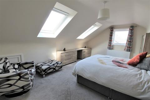 4 bedroom detached house to rent, Sydney Road, Crewe