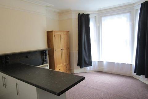 Studio to rent, Portswood Road, Southampton