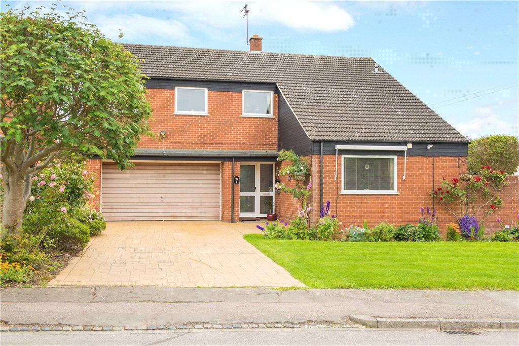 Huntsmans Way, Milton Ernest, Bedfordshire, MK44 4 bed detached house