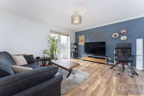 Flat 2, 1 Parrs Close, South Croydon, CR2 0QX