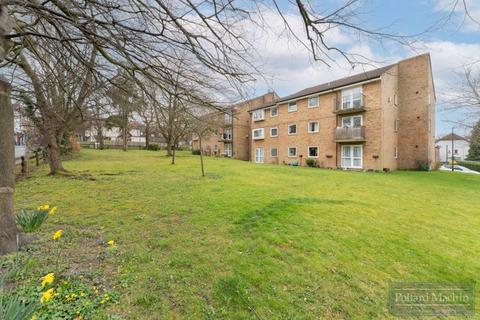 Flat 2, 1 Parrs Close, South Croydon, CR2 0QX