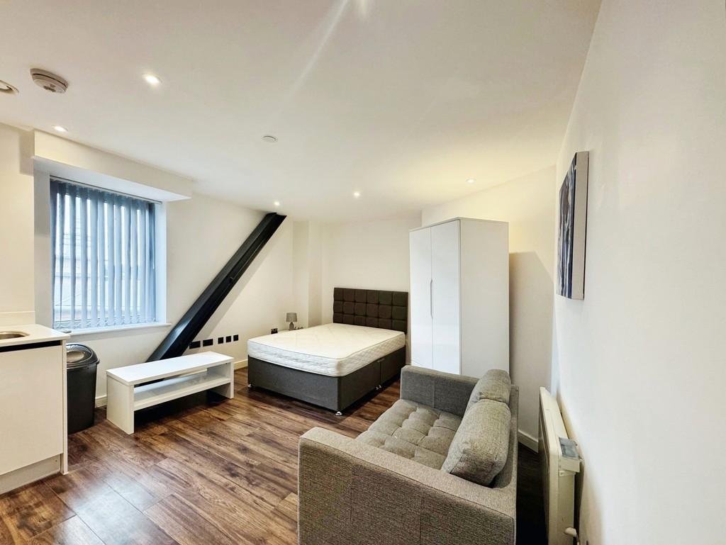 Living/Bedroom