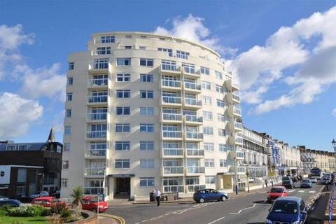 2 bedroom ground floor flat to rent, Royal Parade, Eastbourne BN22