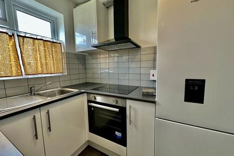 1 bedroom flat to rent, Carshalton Road, Sutton, SM1