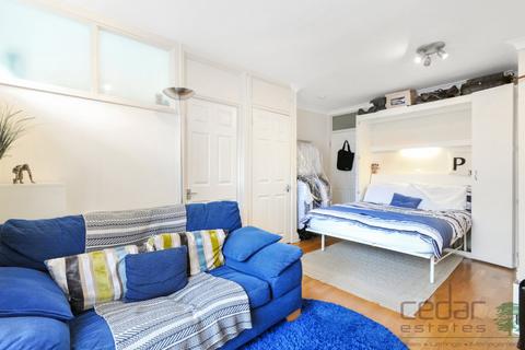 Studio to rent, Finchley Road, Hampstead NW3