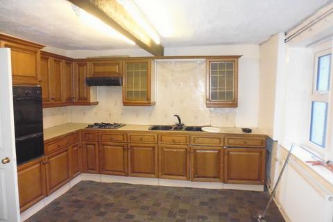 2 bedroom cottage to rent, Falinge Road, Rochdale, OL12