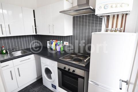 3 bedroom maisonette to rent, Raleigh Road, N8