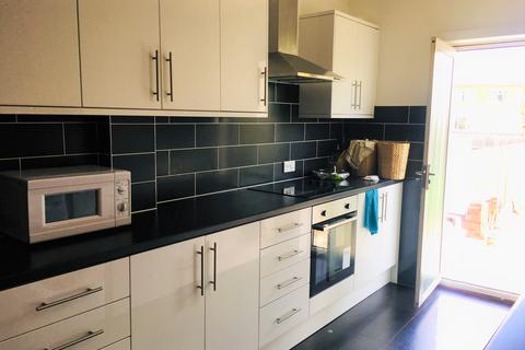 1 bedroom in a house share to rent, Craven Gardens IG6