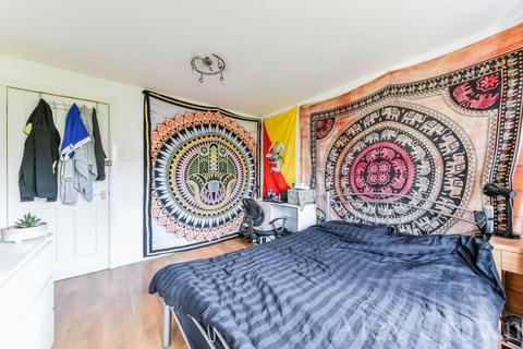 2 bedroom flat to rent, Weedington Road, Kentish Town