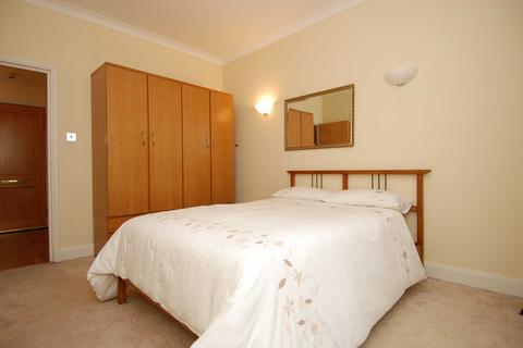 1 bedroom apartment to rent, Belvedere Road, London, SE1