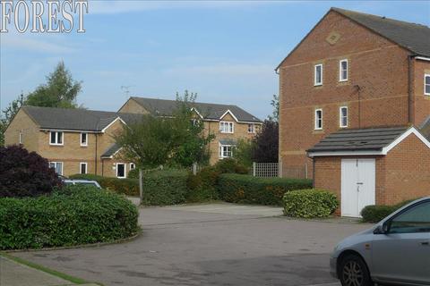 Studio to rent, Redford Close, Feltham, TW13