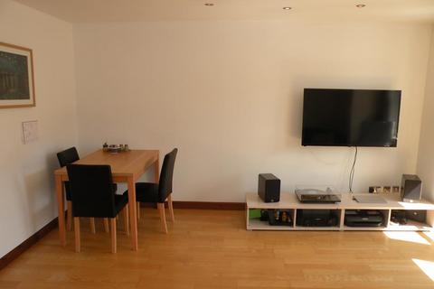 2 bedroom flat to rent, Holburn Street, Aberdeen, AB10