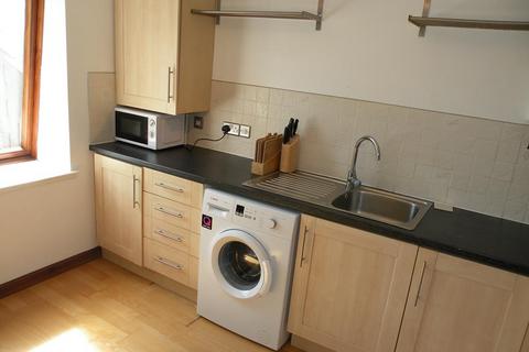 2 bedroom flat to rent, Holburn Street, Aberdeen, AB10