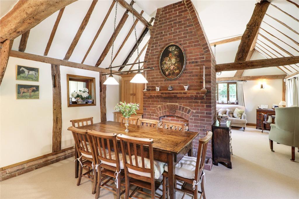 Sitting/Dining Room