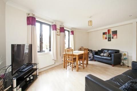2 bedroom flat to rent - Plough Way, Surrey Quays, London , SE16 7AB