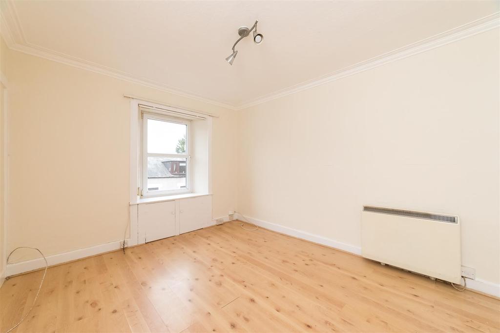 Glover Street, Craigie, Perth 1 bed flat £49,950