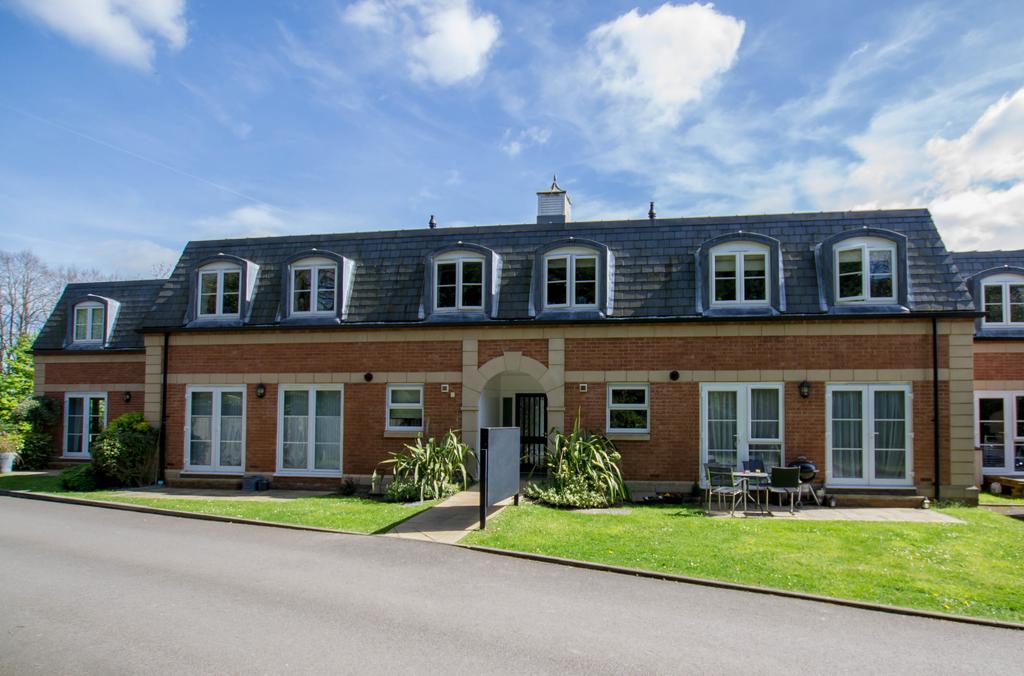 High end select gated development - Very special