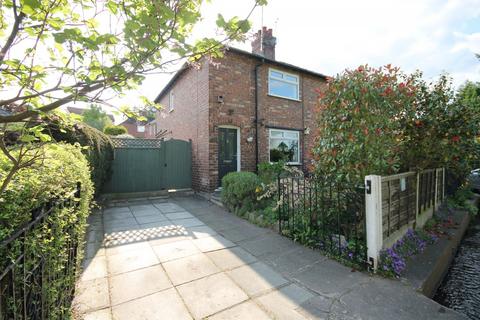 2 bedroom semi-detached house to rent - Moorside, Knutsford