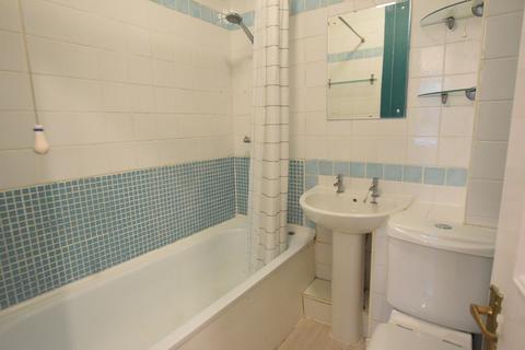 2 bedroom apartment to rent, Overcliff Mansions, Manor Road, Bournemouth