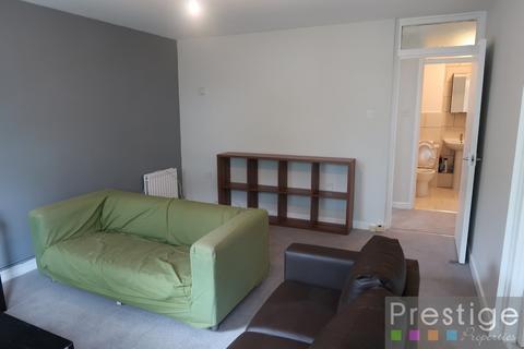 2 bedroom flat to rent, Hornsey Road, London N19